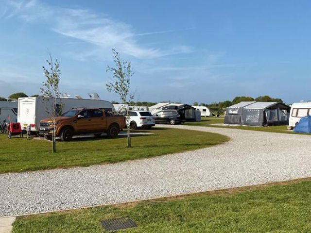 white-cottage-holiday-park-new (21)-kireth-ai